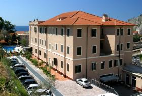 hotel_esate