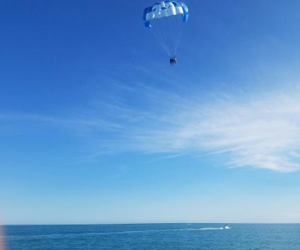 parachute-2400384-1920